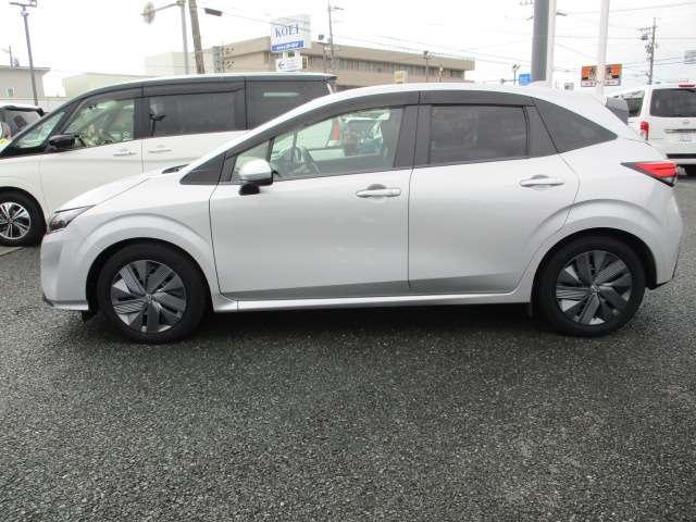 ノート １．２　Ｘ　日産純正ＭＪ３２０Ｄ－ＬナビＴＶ　バックカメラ　ＥＴ　リアカメラ　衝突被害軽減ブレ－キ　ＥＴＣ付　レーンアシスト　インテリジェントキー　ワンオーナー　ドラレコ　整備記録簿　ワンセグＴＶ　ＴＶナビ　サイドカーテンエアバック　メモリーナビ　パワーウィンドウ（5枚目）
