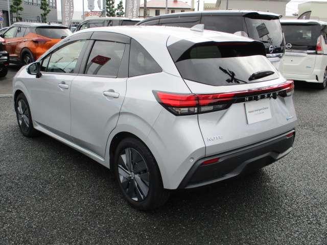 ノート １．２　Ｘ　日産純正ＭＪ３２０Ｄ－ＬナビＴＶ　バックカメラ　ＥＴ　リアカメラ　衝突被害軽減ブレ－キ　ＥＴＣ付　レーンアシスト　インテリジェントキー　ワンオーナー　ドラレコ　整備記録簿　ワンセグＴＶ　ＴＶナビ　サイドカーテンエアバック　メモリーナビ　パワーウィンドウ（6枚目）