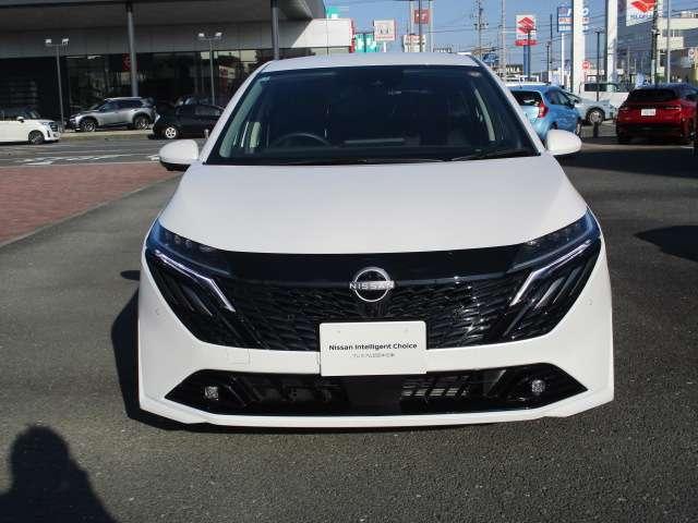 オーラ 1.2 G レザーエディション NissanconnectナビTV 全周囲カメラ ドラ ワンオーナ 追突防止 レーダークルーズ 車線逸脱警報装置 禁煙車 LED ドライブレコーダー 記録簿 バックモニター ETC インテリジェントキー メモリーナビゲーション AW キーレスエントリー(2枚目)