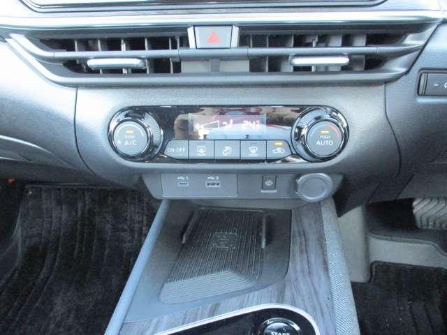 オーラ 1.2 G レザーエディション NissanconnectナビTV 全周囲カメラ ドラ ワンオーナ 追突防止 レーダークルーズ 車線逸脱警報装置 禁煙車 LED ドライブレコーダー 記録簿 バックモニター ETC インテリジェントキー メモリーナビゲーション AW キーレスエントリー(11枚目)