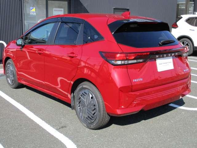 ノート 1.2 X 日産純正MM223D-LナビTV 全周囲カメラ ス リアカメラ 衝突被害軽減ブレ-キ 全方位カメラ ETC付 アルミ 禁煙車 レーダークルーズ レーンアシスト インテリジェントキー ワンオーナー ドラレコ 整備記録簿 ワンセグTV TVナビ 試乗車UP(7枚目)