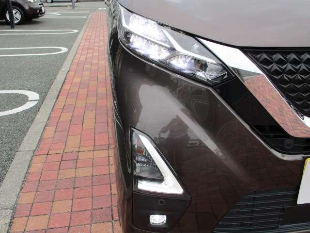 デイズ ６６０　ハイウェイスターＸ　ナビゲーションアラウンドビューモニター　ブレーキサポート　全周囲カメラ　ＬＥＤ　ドライブレコーダー　１オーナー　インテリジェントキー　レーンキープ　バックカメラ　ナビＴＶ　アイドリングストップ　オートエアコン　デュアルエアバッグ　記録簿（10枚目）