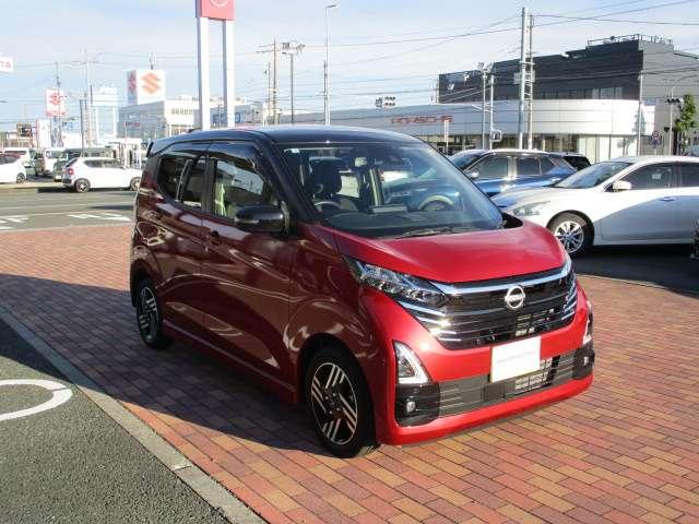 デイズ 660 ハイウェイスターX ナビゲーションアラウンドビューモニター付 ブレーキサポート 禁煙 全周囲カメラ LED ドライブレコーダー 1オーナー インテリジェントキー レーンキープ バックカメラ ナビTV アイドリングストップ オートエアコン デュアルエアバッグ(5枚目)