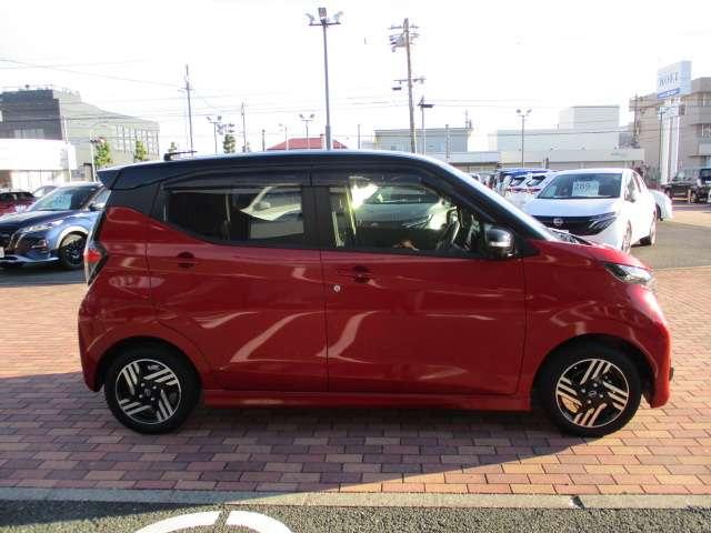 デイズ 660 ハイウェイスターX ナビゲーションアラウンドビューモニター付 ブレーキサポート 禁煙 全周囲カメラ LED ドライブレコーダー 1オーナー インテリジェントキー レーンキープ バックカメラ ナビTV アイドリングストップ オートエアコン デュアルエアバッグ(6枚目)