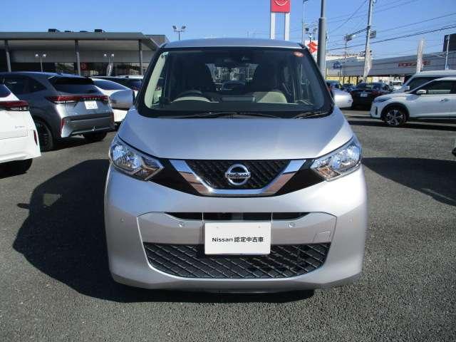 デイズ ６６０　Ｘ　日産純正ＭＭ３１９Ｄ－ＬナビＴＶ　アラウンドＭ　踏み間違え防止　スマートキー　バックカメラ　１オーナー　レーンキープ　アイドリングストップ　ドライブレコーダー　キーレス　フルオートエアコン　ナビＴＶ　ＷＡＢ　記録簿　運転席エアバック（3枚目）