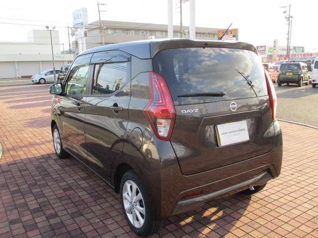 デイズ ６６０　Ｘ　デイスプレイオーデイオ　アラウンドＭ　スマートキー　バックカメラ　１オーナー　アイドリングストップ　キーレス　フルオートエアコン　記録簿　運転席エアバック　ＰＳ　アルミホイール　ＡＢＳ　パワーウィンドウ　サイドカメラ（20枚目）