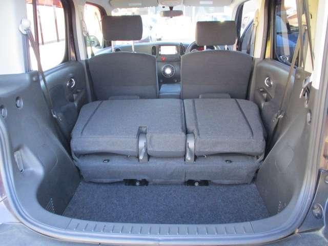 シートを倒せば更なるスペース