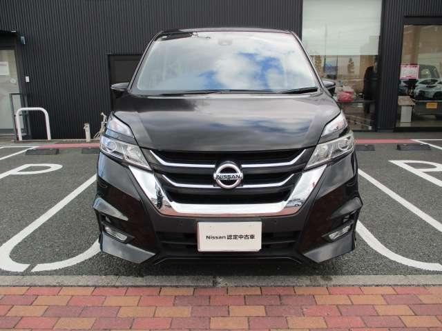 セレナ 2.0 ハイウェイスター VセレクションII 日産純正MM518D-LナビTV 後席モニター バックモニタ 全周囲モニタ アイスト インテリキー LEDライト ETC車載器 サイドエアバッグ 記録簿 ドライブレコーダー メモリ-ナビ アルミ TVナビ エアバック ABS Wエアバッグ(3枚目)