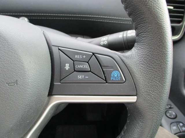 セレナ 2.0 ハイウェイスター VセレクションII 日産純正MM518D-LナビTV 後席モニター バックモニタ 全周囲モニタ アイスト インテリキー LEDライト ETC車載器 サイドエアバッグ 記録簿 ドライブレコーダー メモリ-ナビ アルミ TVナビ エアバック ABS Wエアバッグ(15枚目)