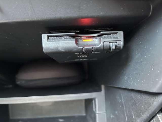 ノート １．２　ｅ－ＰＯＷＥＲ　メダリスト　被害軽減ブレーキ　ＴＶナビ　ドライブレコーダ　バックモニター　インテリキー　アイドリングストップ　盗難防止装置　ＬＥＤランプ　車線逸脱警報システム　キーフリー　アルミホイール　ＥＴＣ　オートエアコン（11枚目）