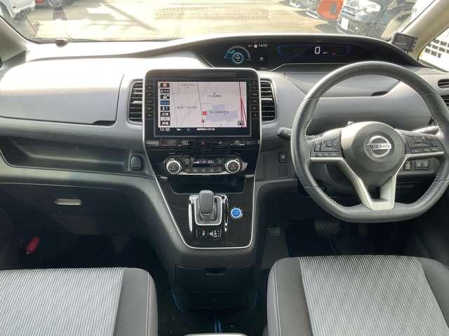 セレナ 1.2 e-POWER ハイウェイスター V 純正ナビ LEDライト ドラレコ 全周囲カメラ エマジェンシーブレーキ 1オナ スマキー LED レーンアシスト クルコン ETC ドラレコ サイドカーテンエアバック フルオートエアコン アルミホイール エアバック メモリーナビ キーフリー ABS(4枚目)