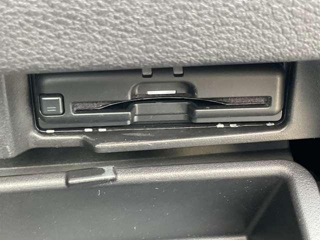 セレナ 1.2 e-POWER ハイウェイスター V 純正ナビ LEDライト ドラレコ 全周囲カメラ エマジェンシーブレーキ 1オナ スマキー LED レーンアシスト クルコン ETC ドラレコ サイドカーテンエアバック フルオートエアコン アルミホイール エアバック メモリーナビ キーフリー ABS(13枚目)