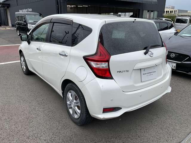 ノート １．２　Ｘ　Ｖセレクション　純正ナビ　衝突被害軽減装置　全周囲カメラ　バックビューモニター　レーンキープ　イモビライザー　インテリキー　オートエアコン　Ａストップ　Ｗエアバック　ＥＴＣ　ＡＢＳ　メモリーナビ　ナビＴＶ　キーレス　エアバッグ（14枚目）