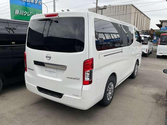 キャラバン 2.4 プレミアムGX ロングボディ ディーゼルターボ 純正ナビ LEDライト アラウンドモニター ETC LEDヘッド メモリーナビ バックカメラ エアコン ドライブレコーダー パワーウィンドウ パワーステアリング スマートキー&プッシュスタート 踏み間違い防止アシスト(10枚目)