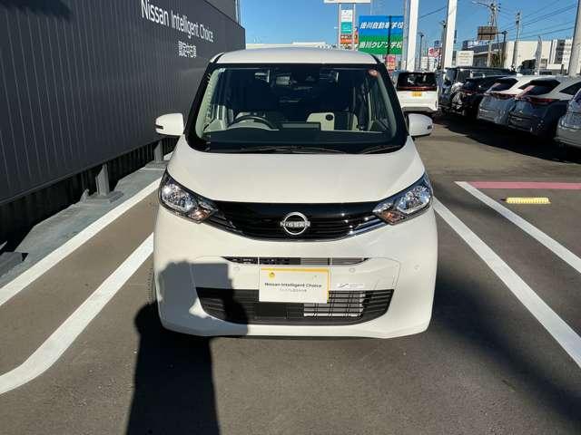 デイズ 660 X 純正ナビ ドラレコ 全周囲カメラ ETC アラウンドM 踏み間違え防止 スマートキー 1オーナー ETC アイドリングストップ ドライブレコーダー キーレス フルオートエアコン ナビTV WAB 記録簿 運転席エアバック サイドエアバッグ(3枚目)