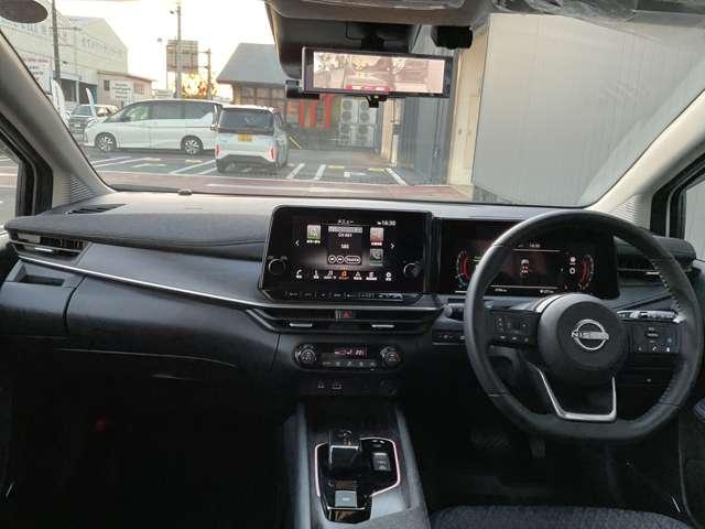 オーラ １．２　Ｇ　自動（被害軽減）ブレーキ　試乗車アップ　ＬＥＤ　ＬＫＡ　サイドカメラ　ＥＴＣ　ドライブレコーダー　カーテンエアバッグ　イモビライザー　アルミホイール　インテリジェントキー　パワーウィンドウ　ナビＴＶ（4枚目）