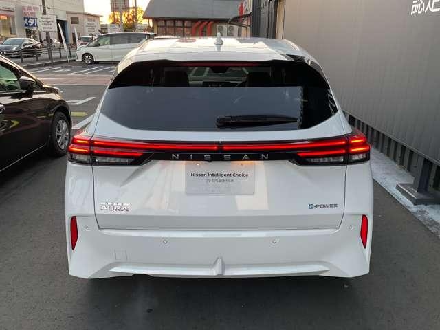 オーラ １．２　Ｇ　自動（被害軽減）ブレーキ　試乗車アップ　ＬＥＤ　ＬＫＡ　サイドカメラ　ＥＴＣ　ドライブレコーダー　カーテンエアバッグ　イモビライザー　アルミホイール　インテリジェントキー　パワーウィンドウ　ナビＴＶ（16枚目）