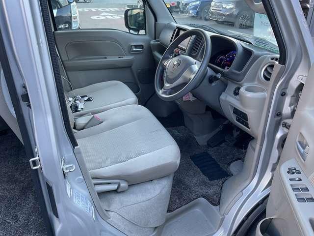 NV100クリッパーリオ 660 G ハイルーフ 4WD 純正ナビ LEDライト バックカメラ ETC ブレーキサポート バックモニター スマートキ 盗難防止装置 ETC付き キーフリーシステム エアコン フルタイム4WD ドラレコ 助手席エアバッグ ワンセグTV アルミホイール パワーウィンドウ PS(15枚目)