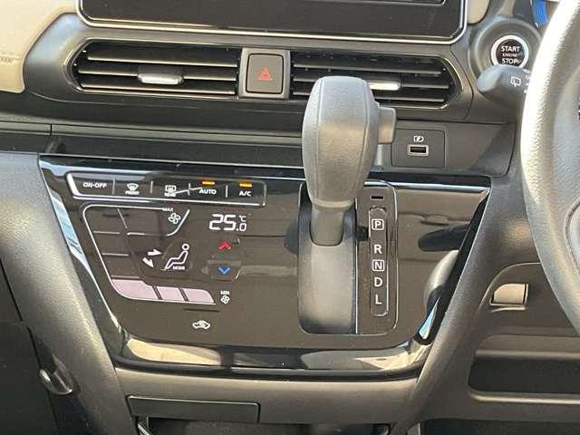 デイズ 660 X ディスプレイオーディオ ドラレコ アラウンドM 踏み間違え防止 スマートキー 1オーナー レーンキープ アイドリングストップ ドライブレコーダー キーレス フルオートエアコン WAB 記録簿 運転席エアバック PS アルミホイール(13枚目)