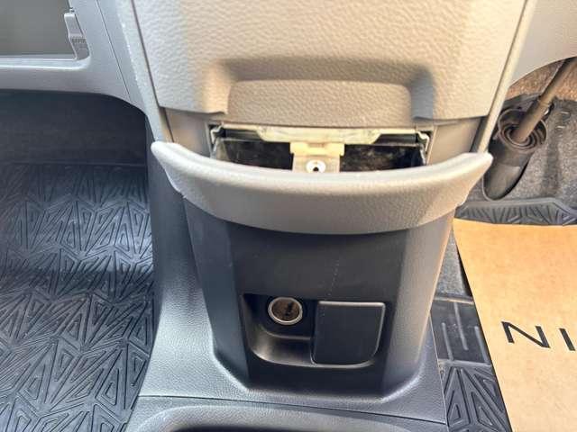 ＮＶ２００バネットバン １．６　ＤＸ　荷室加工棚・テーブル・ベンチ・リヤクーラ（15枚目）