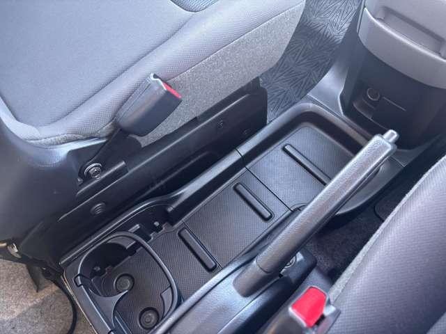ＮＶ２００バネットバン １．６　ＤＸ　荷室加工棚・テーブル・ベンチ・リヤクーラ（17枚目）