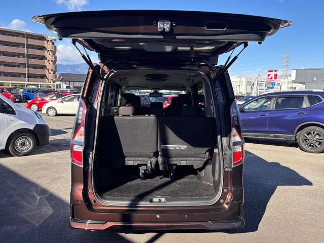 セレナ 2.0 ハイウェイスター V 4WD アラウンドビューモニター・障害物センサー(12枚目)