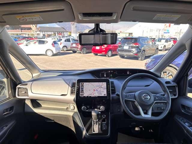 セレナ 2.0 ハイウェイスター V 4WD アラウンドビューモニター・障害物センサー(13枚目)