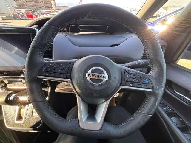 セレナ 2.0 ハイウェイスター V 4WD アラウンドビューモニター・障害物センサー(14枚目)