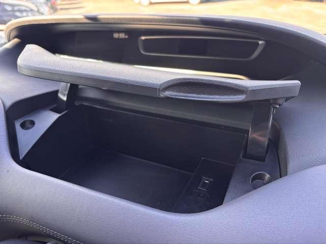 セレナ 2.0 ハイウェイスター V 4WD アラウンドビューモニター・障害物センサー(16枚目)