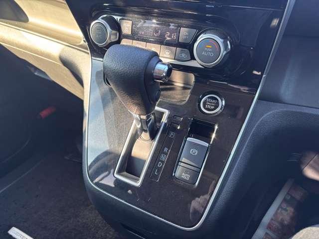 セレナ 2.0 ハイウェイスター V 4WD アラウンドビューモニター・障害物センサー(17枚目)