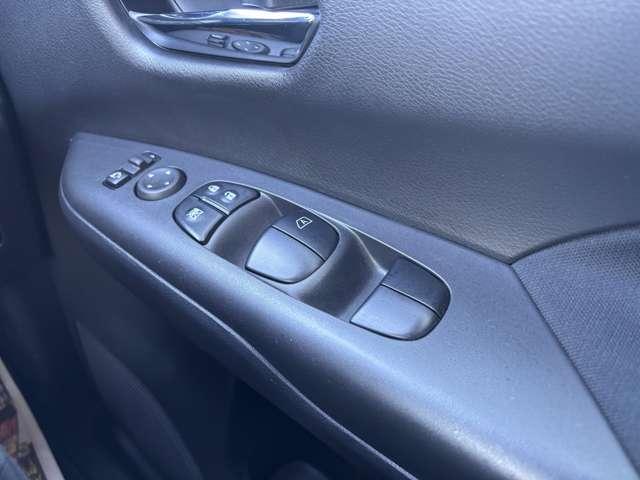 セレナ 2.0 ハイウェイスター V 4WD アラウンドビューモニター・障害物センサー(18枚目)