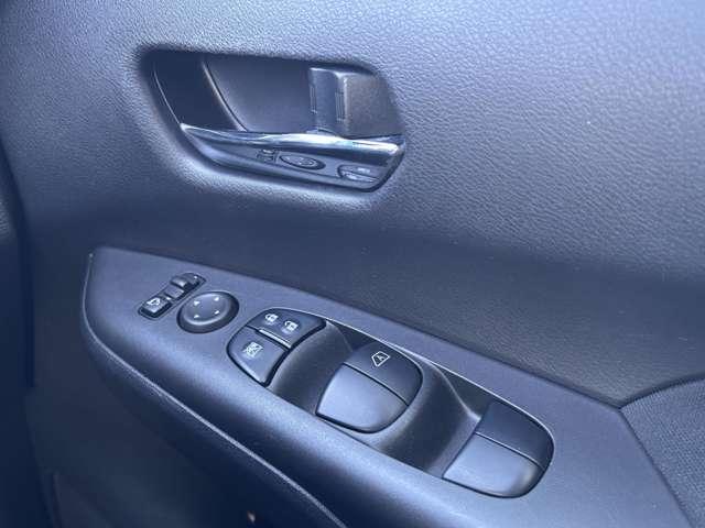 セレナ ２．０　ハイウェイスター　Ｖ　４ＷＤ　プロパイロット・アラウンドビューモニター（18枚目）