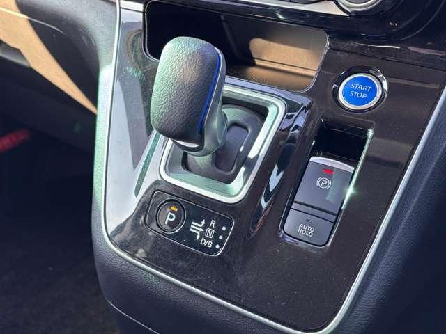 セレナ １．２　ｅ－ＰＯＷＥＲ　ハイウェイスター　Ｖ　エマージェンシーブレーキ・アラウンドビュ（18枚目）