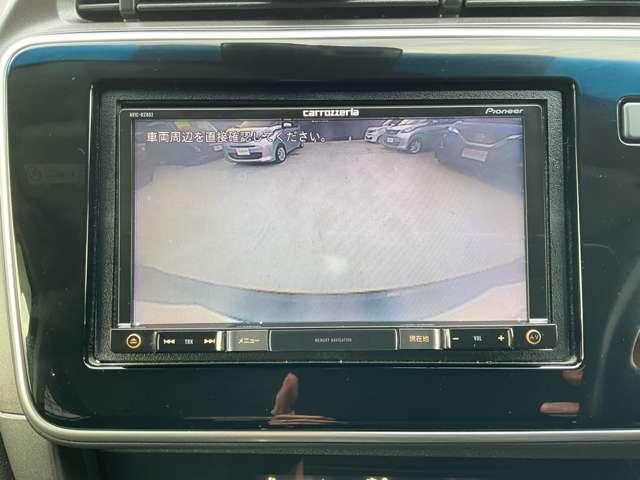 グレイス １．５　ハイブリッド　ＥＸ　ホンダセンシング　ブラック　スタイル　オートクルーズ・メモリーナビゲーション・　Ｒカメラ　盗難防止装置　オートクルーズコントロール　スマートキー　衝突被害軽減ブレーキ　ＥＴＣ　サイドエアバッグ　アイドリングストップ　Ｗエアバック　エアバッグ　オートエアコン　アルミ（10枚目）