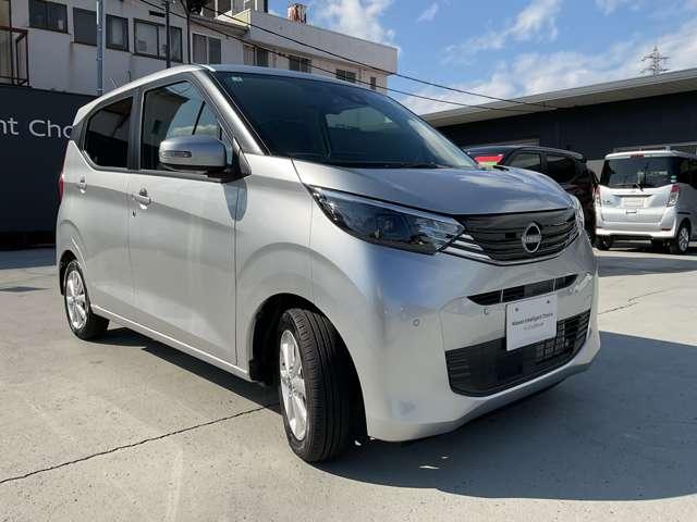 デイズ 660 X LEDヘッドランプ・前後ドライブレコーダー アラウンドM 踏み間違え防止 禁煙 スマートキー イモビライザー バックカメラ 1オーナー レーンキープ アイドリングストップ ドライブレコーダー キーレス フルオートエアコン LEDライト ナビTV(5枚目)