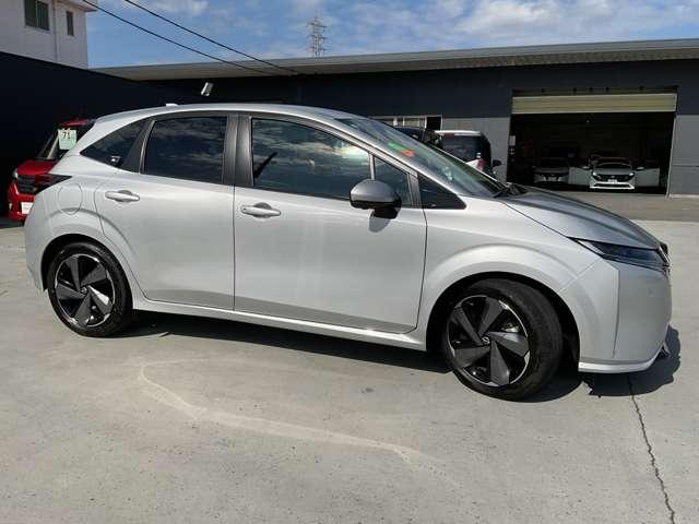 オーラ １．２　Ｇ　レザーエディション　ＢＯＳＥサラウンドシステム・プロパイロット・　ワンオーナ　追突防止　レーダークルーズ　車線逸脱警報装置　禁煙車　ＬＥＤ　ドライブレコーダー　盗難防止　バックモニター　ＥＴＣ　インテリジェントキー　メモリーナビゲーション　ＡＷ　キーレスエントリー（19枚目）