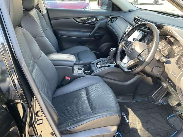 エクストレイル ２．０　２０Ｘｉ　ハイブリッド　オートバックドア・シートヒーター　全周囲　車線逸脱警報　衝突被害軽減　インテリジェントキー　盗難防止システム　ＥＴＣ　ナビＴＶ　アイドリングストップ　オートエアコン　ＡＢＳ　ドライブレコーダー　アルミホイール　キーレス　バックカメラ（6枚目）