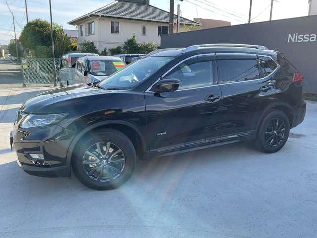 エクストレイル ２．０　２０Ｘｉ　ハイブリッド　オートバックドア・シートヒーター　全周囲　車線逸脱警報　衝突被害軽減　インテリジェントキー　盗難防止システム　ＥＴＣ　ナビＴＶ　アイドリングストップ　オートエアコン　ＡＢＳ　ドライブレコーダー　アルミホイール　キーレス　バックカメラ（18枚目）