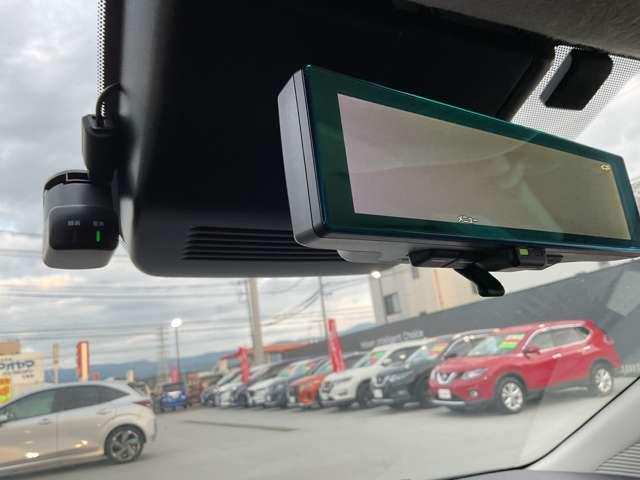 ノート 1.2 X メーカーオプションナビ・SOSコール対応・E 衝突被害軽減ブレ-キ 全方位カメラ ETC付 アルミ レーンアシスト インテリジェントキー ワンオーナー ドラレコ アイドリングストップ 盗難防止システム ワンセグTV TVナビ メモリーナビ ABS(15枚目)