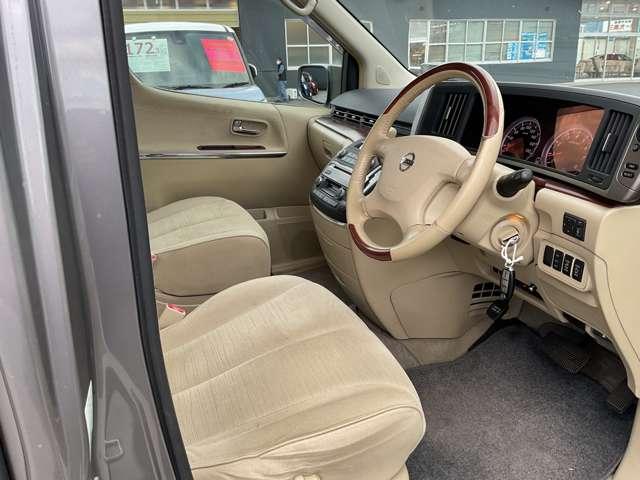 エルグランド ３．５　３５０Ｘ　１年保証付・当時物フルノーマル　両側電動スライドドア　スマートキー（6枚目）