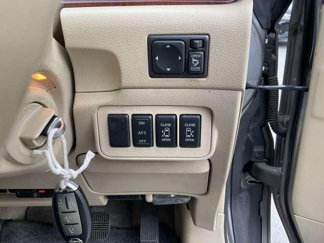 エルグランド ３．５　３５０Ｘ　１年保証付・当時物フルノーマル　両側電動スライドドア　スマートキー（10枚目）