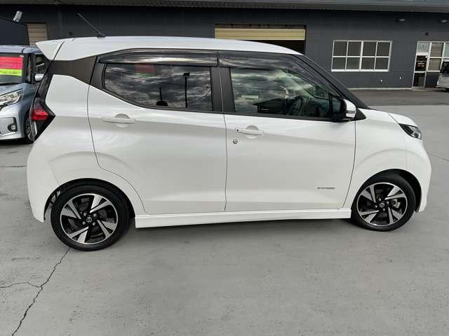 デイズ 660 ハイウェイスターGターボ プロパイロット エディション 前後ドライブレコーダー・アラウンドビュー アルミ イモビ エアバック ETC車載器 LEDヘッドライト レーダークルーズ インテリジェントキー レーンアシスト キーレス ドライブレコーダー サイドカメラ アイドリングストップ エアコン ABS(19枚目)