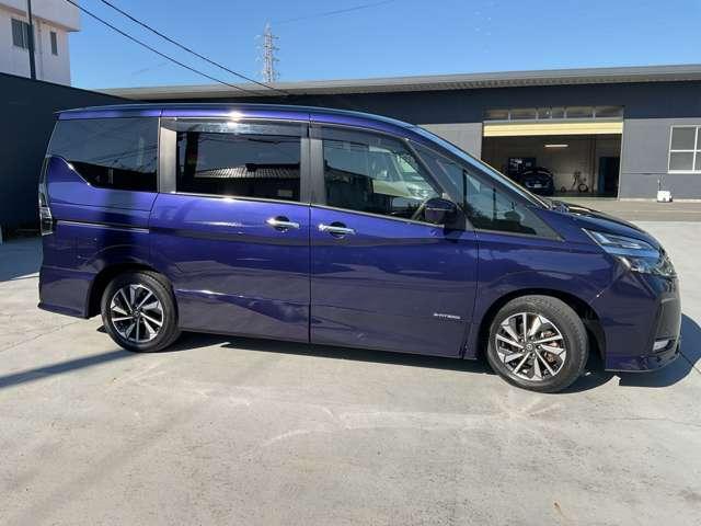 セレナ ２．０　ハイウェイスター　Ｖ　シートヒーター・ハンドルヒーター・プロパ　アラウンドビュ－　アルミ　衝突被害軽減　ＬＤＰ　エアバッグ　両側オートスライドドア　ＬＥＤライト　インテリジェントキー　メモリーナビ　アダプティブクルーズコントロール　アイドリングストップ　ナビＴＶ（18枚目）