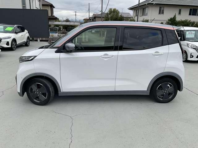 サクラ Ｇ　シートヒーター・前後ドライブレコーダー・　アラウンドビュ　ワンオーナ　踏み間違い防止アシスト　ＬＥＤヘッドランプ　スマートキー　禁煙車使用　ＬＤＷ　盗難防止システム　オートエアコン　ＥＴＣ　バックカメラ　ドライブレコーダー　ＡＢＳ　ナビＴＶ（20枚目）