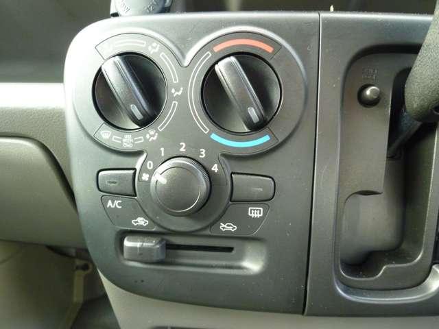 エブリイ PC 660 PC ハイルーフ 5AGS車 4WD AM/FMチューナー・保証期間:1年(走行距離無制限)・両側スライドドア・エアコン・パワステ(20枚目)