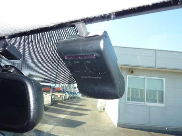 ドライブレコーダーが付いて、トラブル発生時も対応できます。