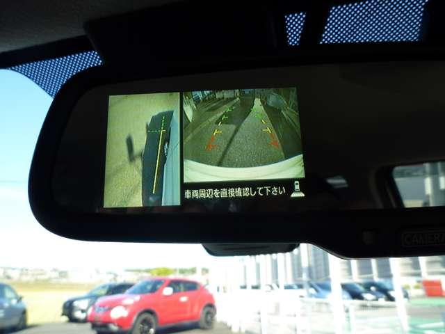 左側に幅寄せもカメラが付いて安心。