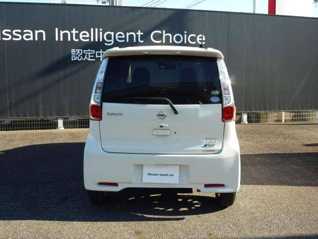 後方からもスッキリスタイル