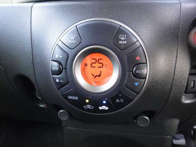 室内も快適です、オートエアコン付で操作も簡単です。