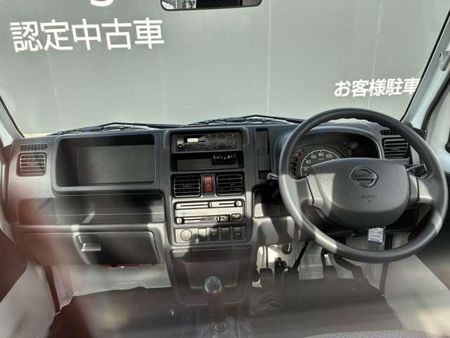 NT100クリッパートラック 660 DX 4WD 走行距離無制限1年保証 5MT ワンオーナー(6枚目)